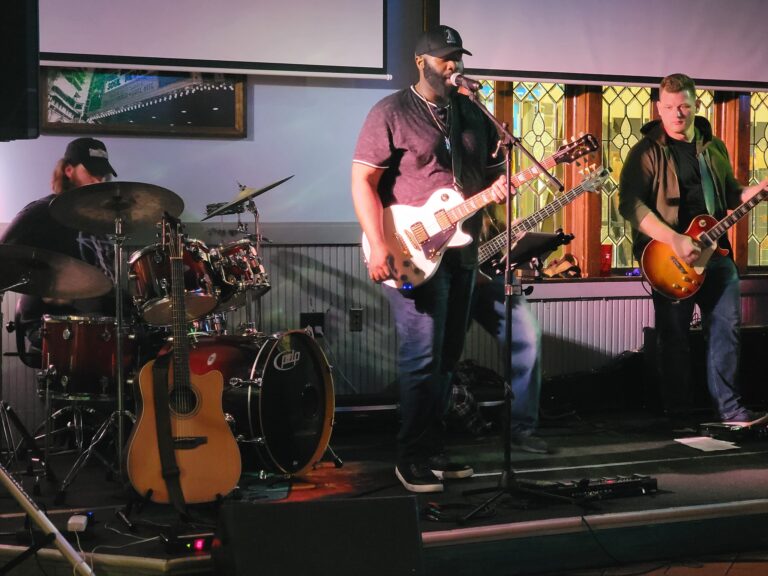 Barry Hicks and a Touch of Debauchery Live at Baron&#8217;s Pub