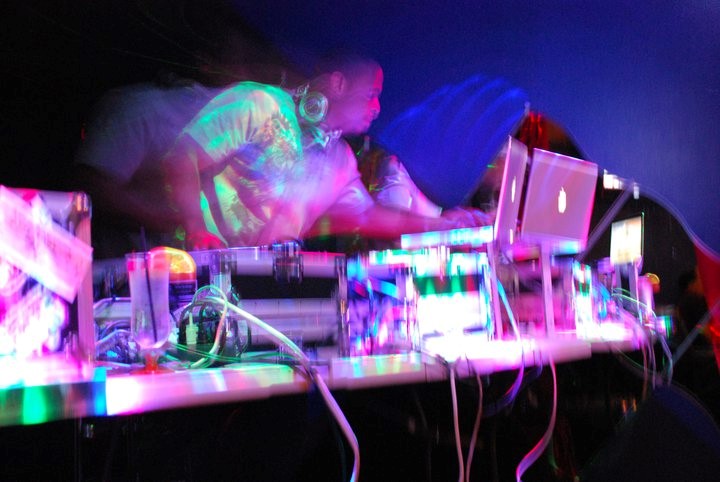 DJ Mista Nice spinning records